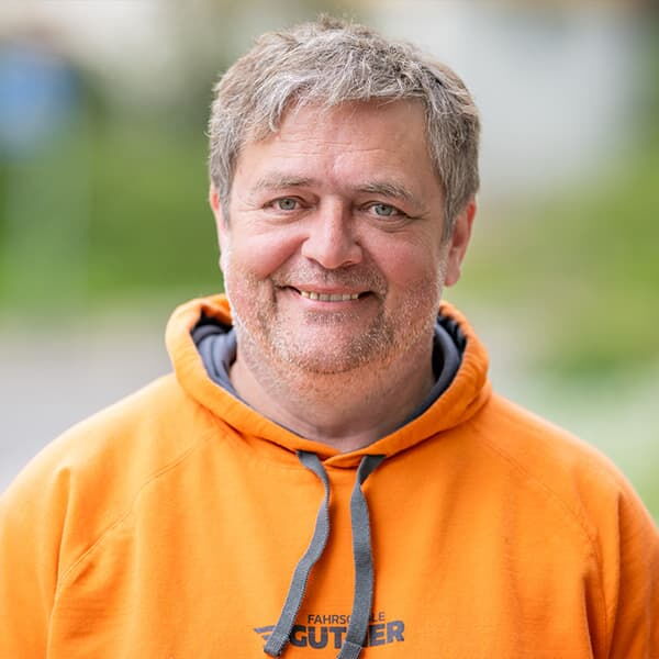 Fahrlehrer - Bernd Locher